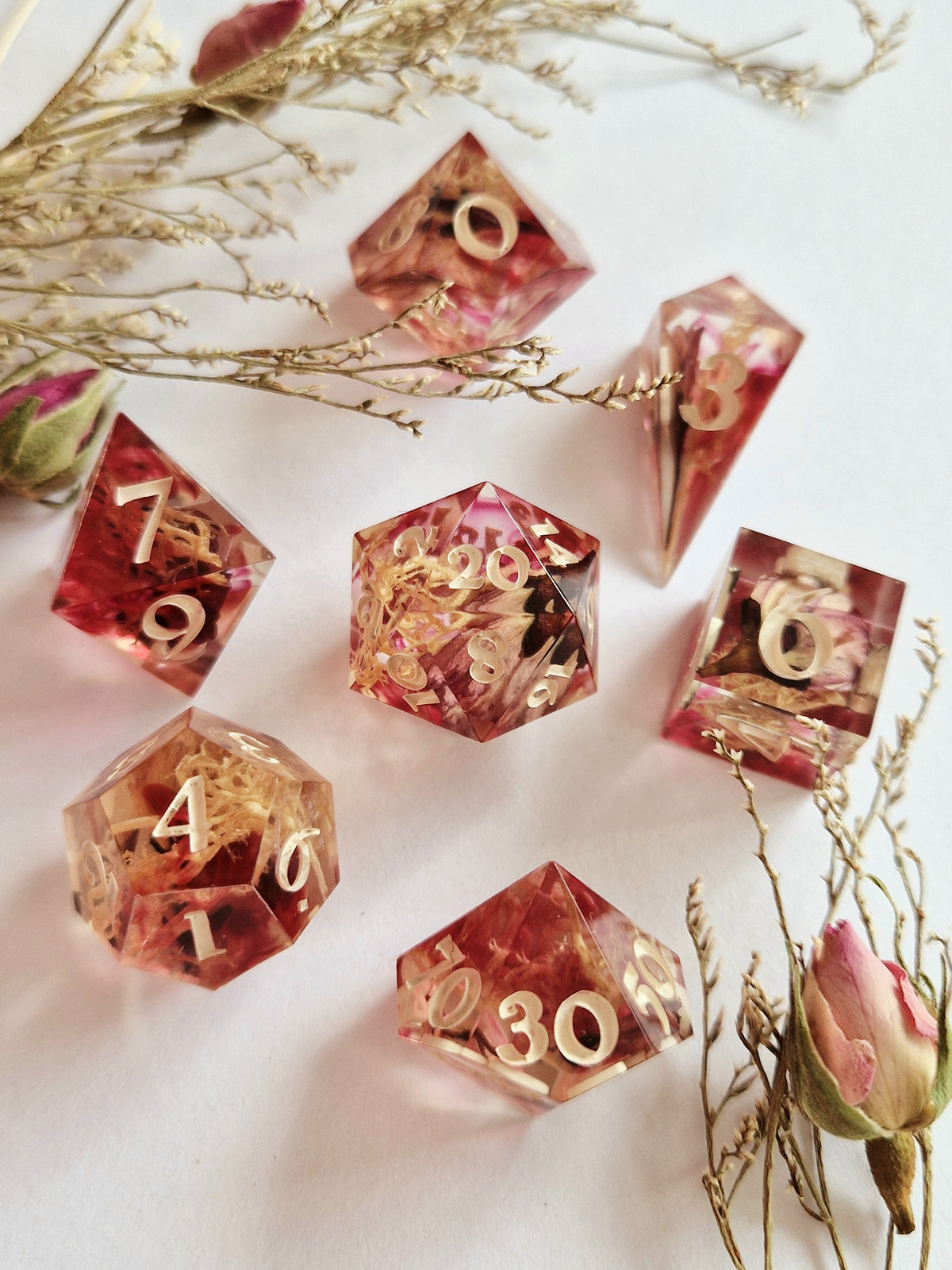 7-piece dice set "In a Succubus' Garden"