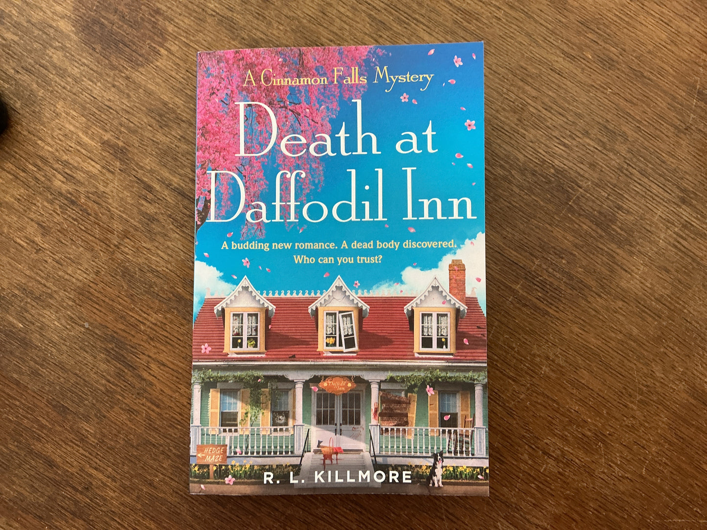 Death at daffodil inn by R.L. Killmore