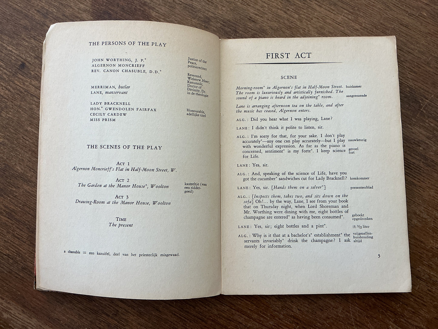 The Importance of Being Earnest by Oscar Wilde 1959 edition for Dutch English learners