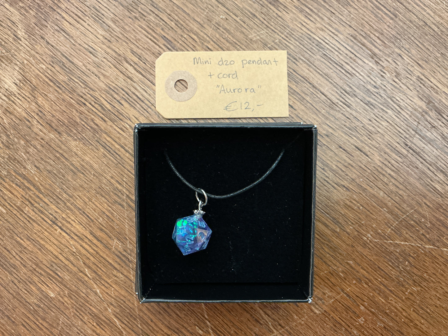 D20 Pendant "Aurora"
