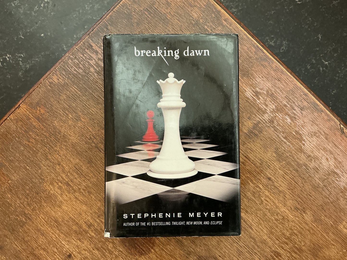 Breaking Dawn (The Twilight Saga, Book 4) by Stephenie Meyer
