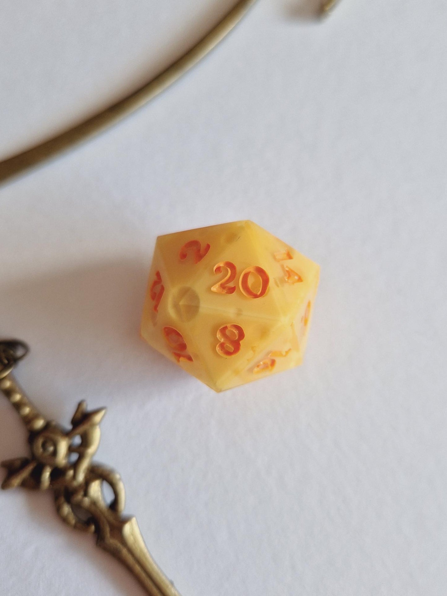 Single D20 “Critical Swiss”