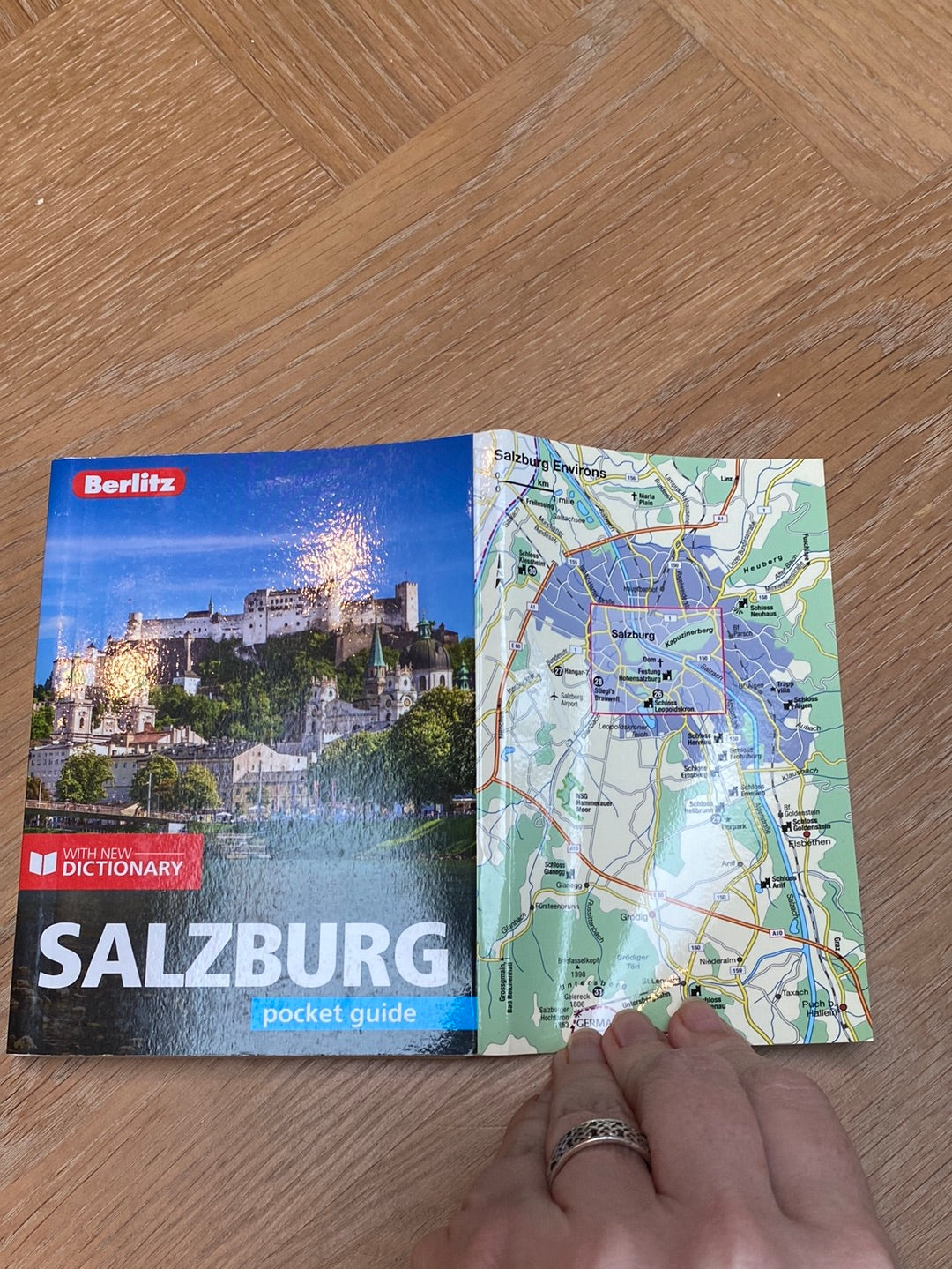 Salzburg pocket guide by Berlitz