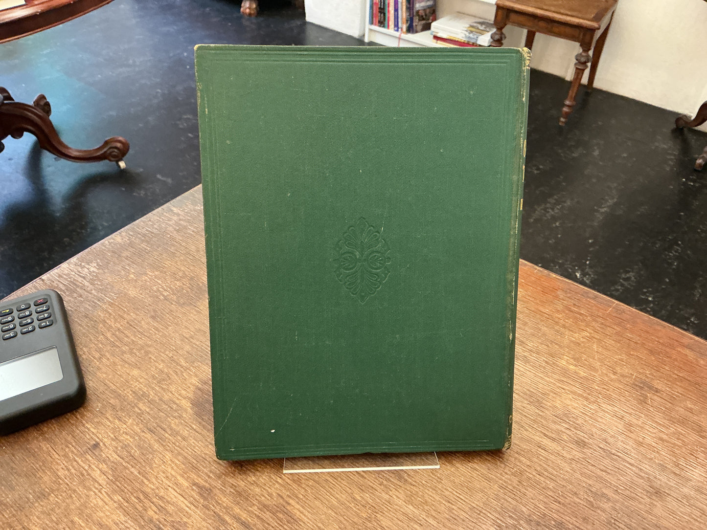 Oliver Twist by Charles Dickens (The Works of Charles Dickens Household Edition) 1877