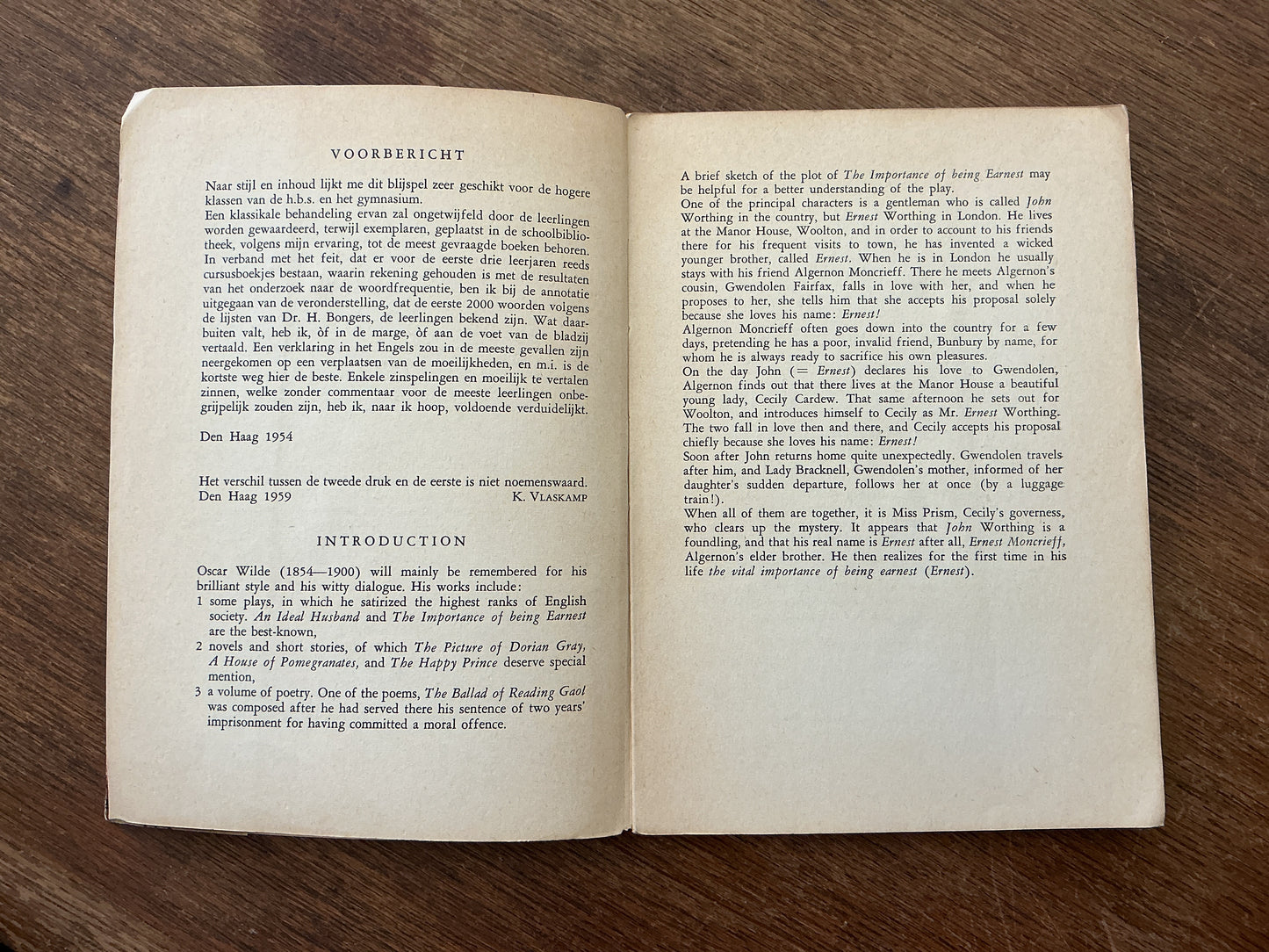 The Importance of Being Earnest by Oscar Wilde 1959 edition for Dutch English learners