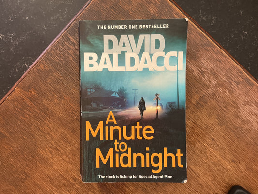 A minute to midnight by David Baldacci