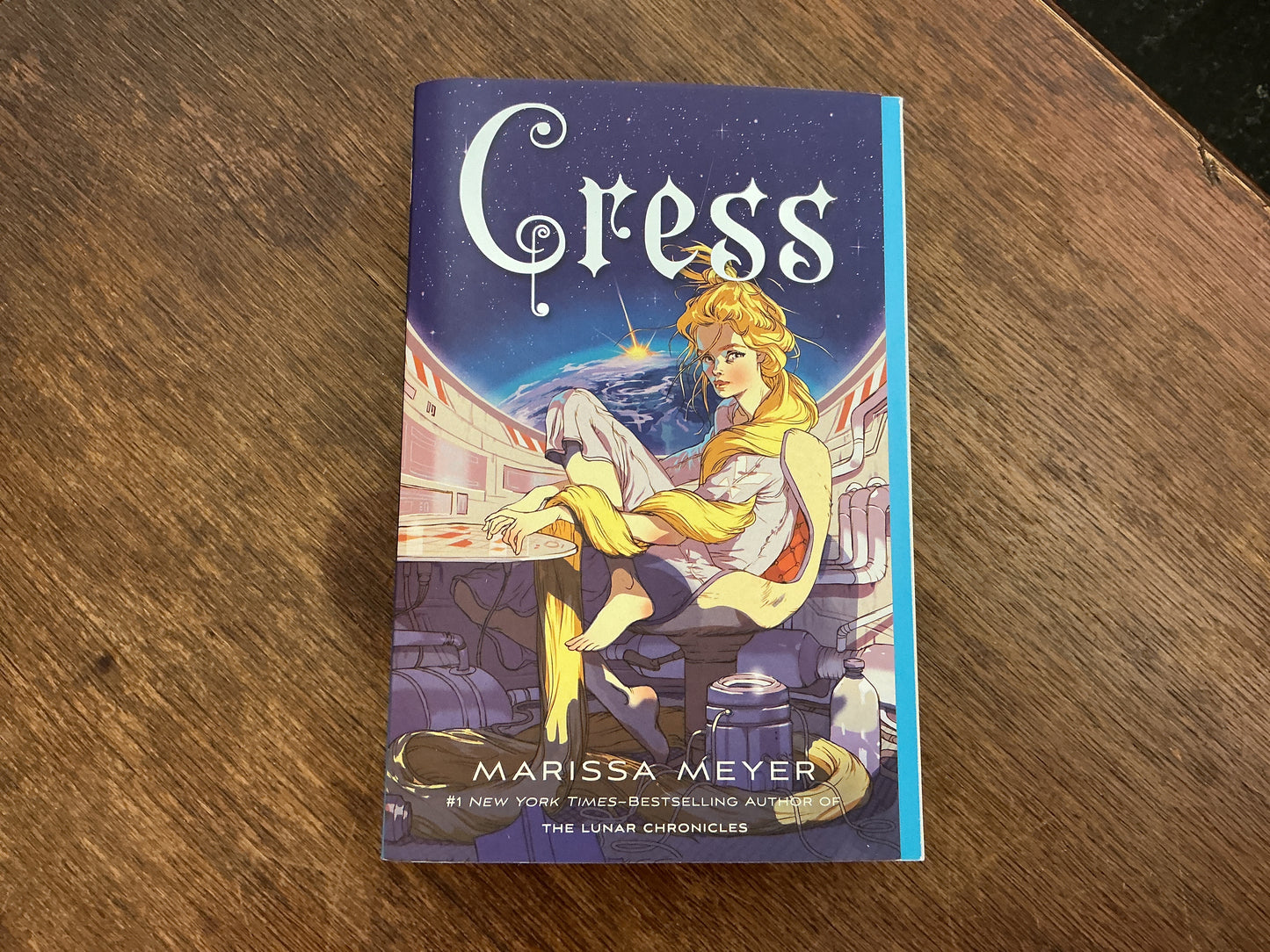 Cress: Book Three of the Lunar Chronicles (The Lunar Chronicles, 3) by Marissa Meyer