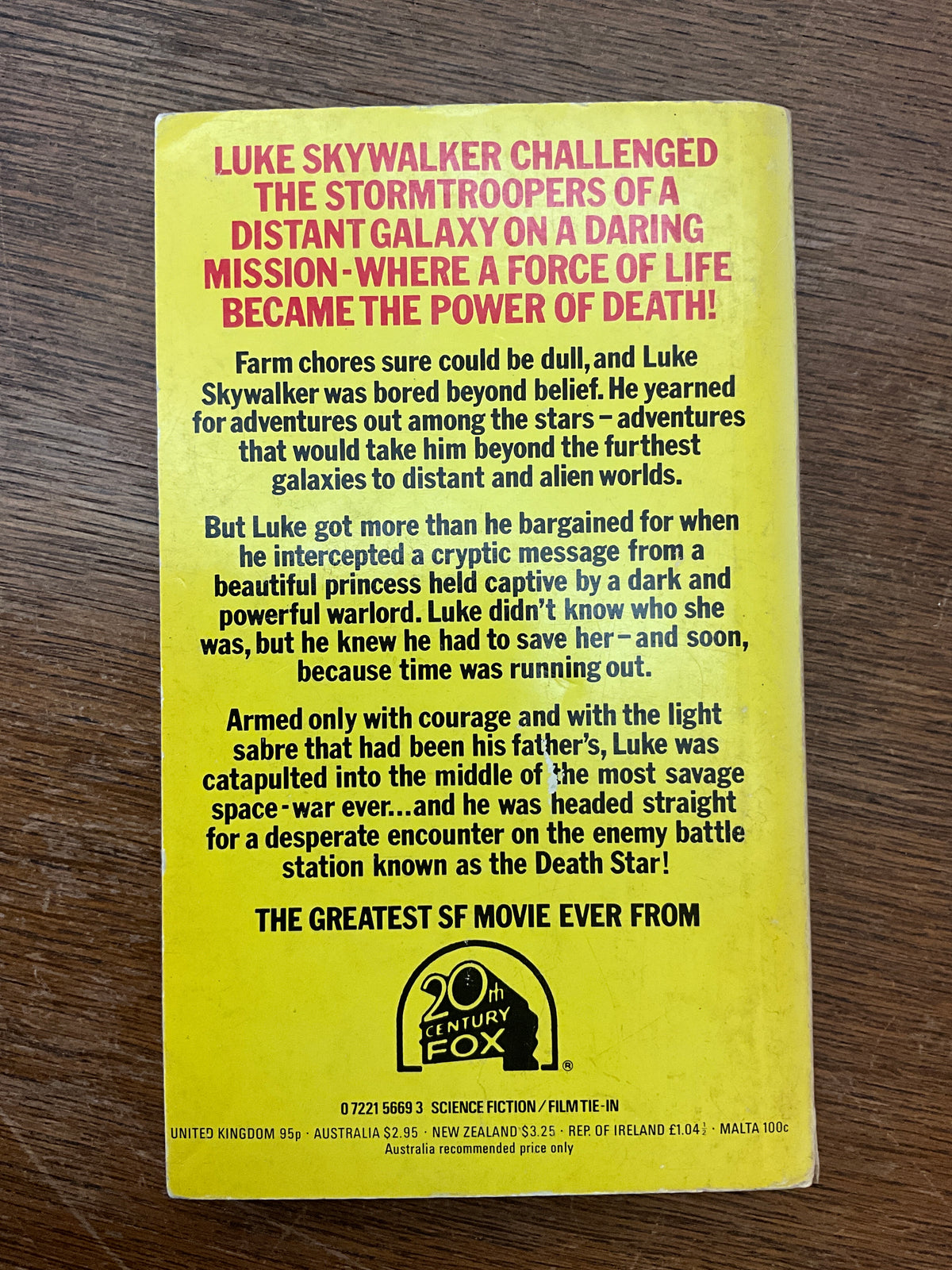 Star Wars: From the Adventures of Luke Skywalker: Sphere Books 1977 by George Lucas