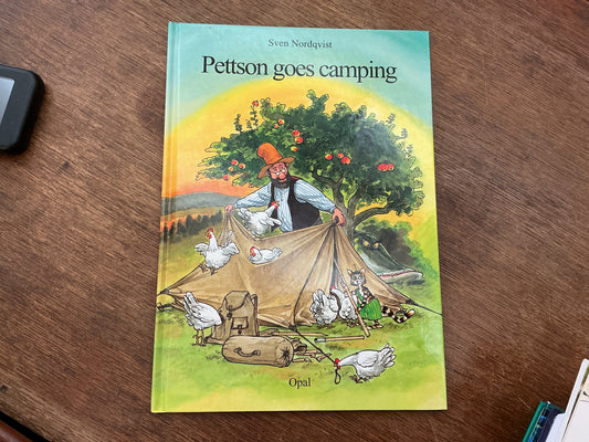 Pettson goes camping (Pettson and Findus) by Sven Nordqvist, Martin Peterson