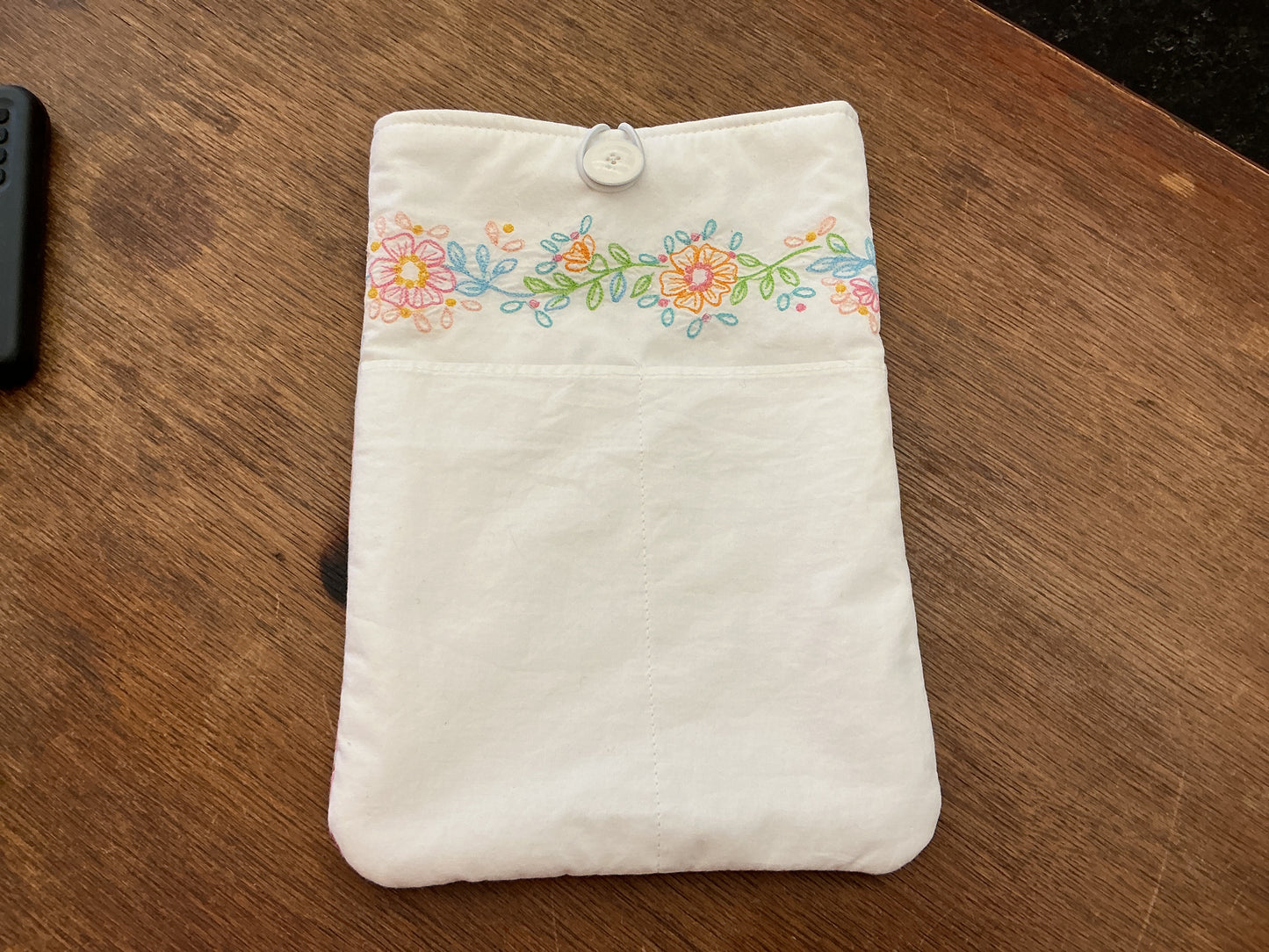 Floral Embroidery Book Sleeve Handmade in Haarlem (floral back)