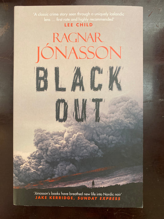 Blackout (Dark Iceland) by Ragnar Jonasson
