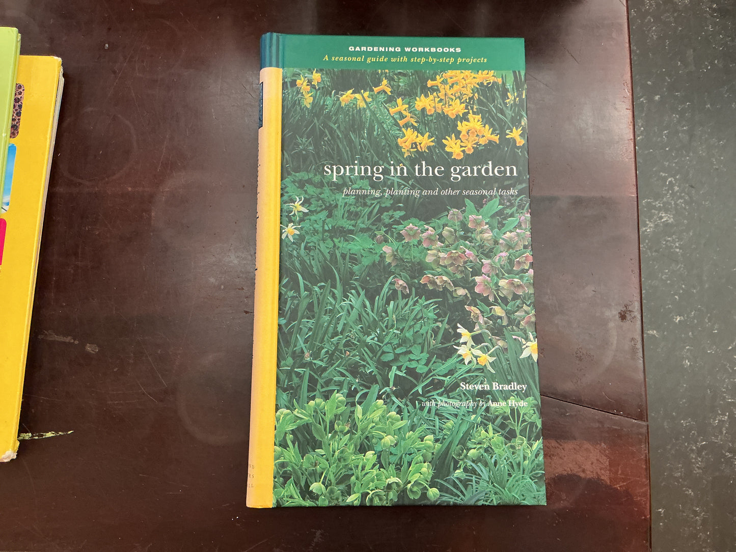 Spring in the Garden (Gardening Workbooks)