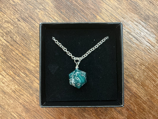 Mini D20 pendant “Conifer”