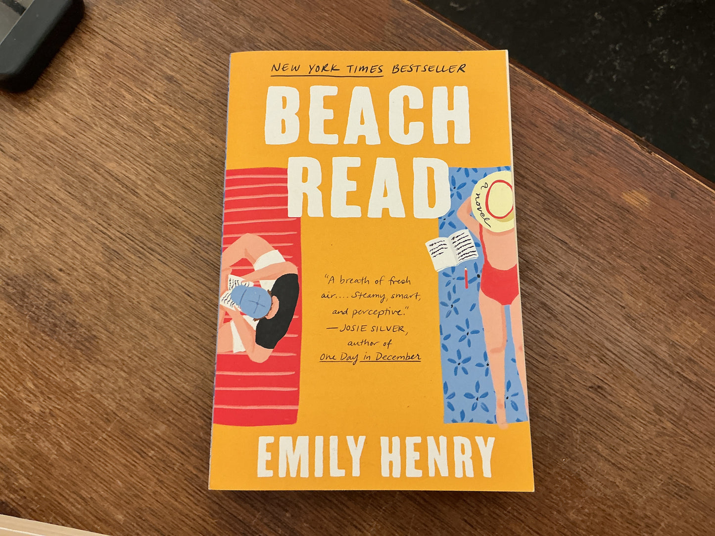 Beach Read by Emily Henry