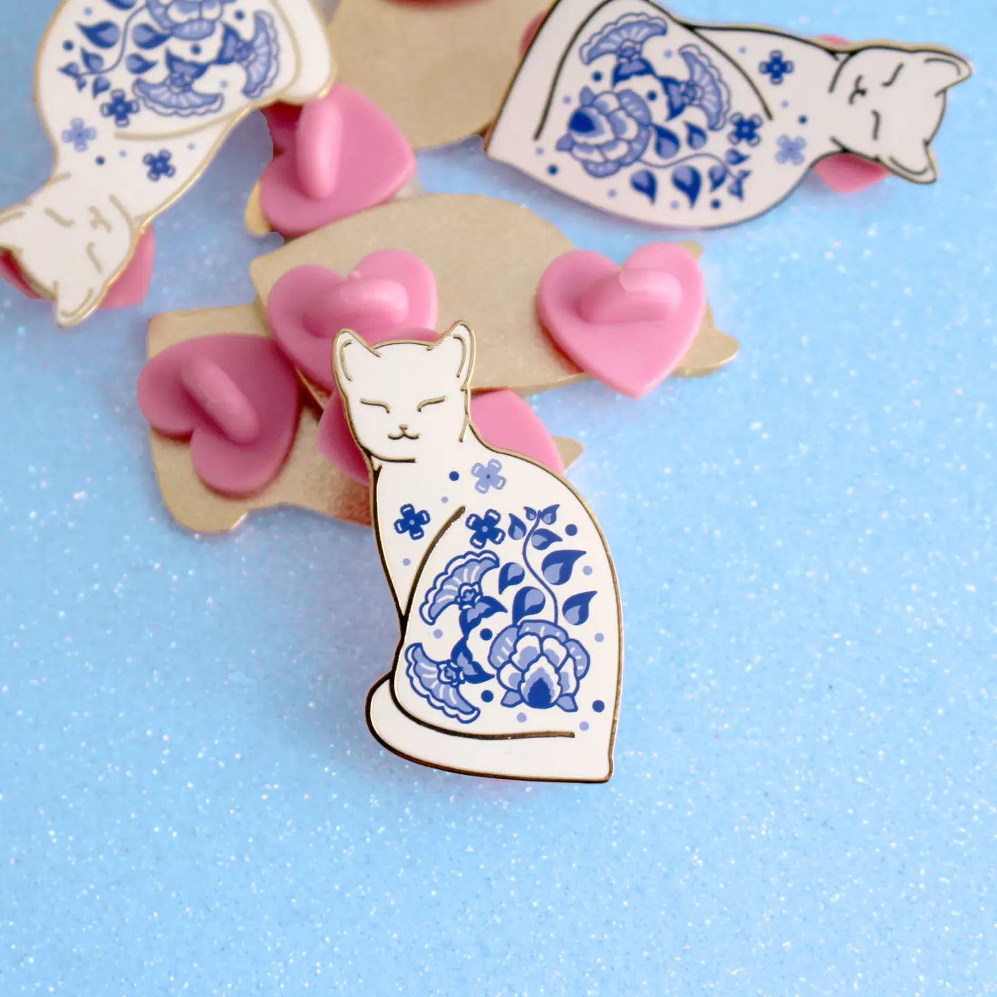 Delft Blue Cat Pin